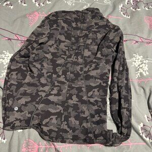 Lululemon Ready To RUlu Long sleeve size 8